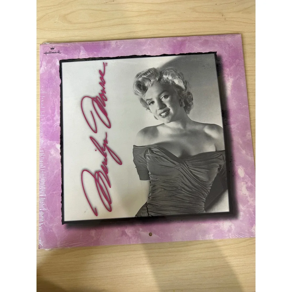 Vintage 1998 Marilyn Monroe Hallmark Wall Calendar Factory Sealed‎ New Old Stock